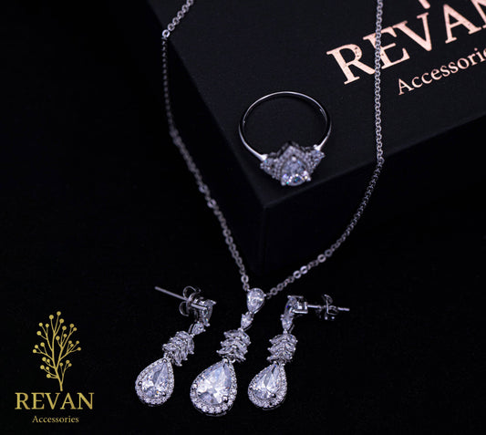 ✨ طقم راقٍ بتفاصيل ناعمة